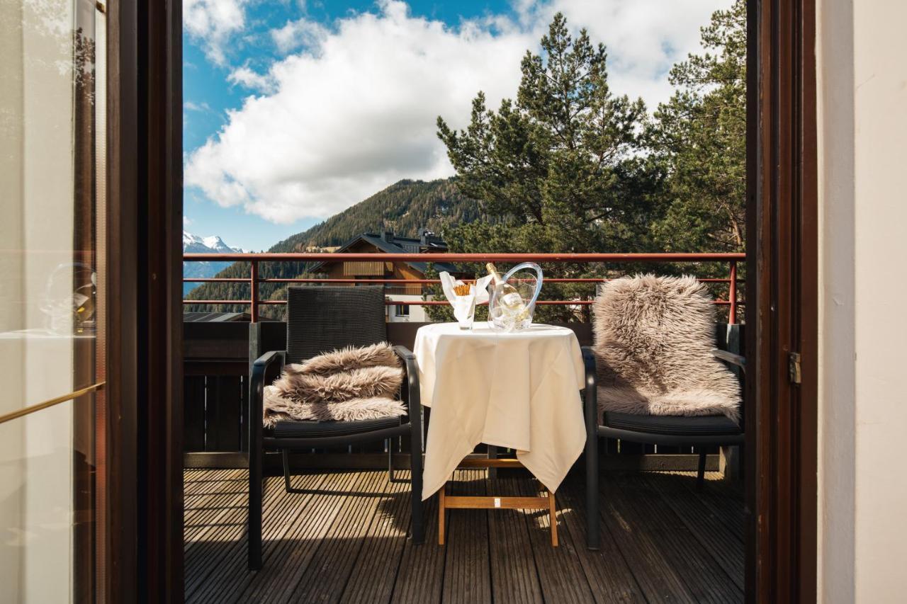 Hotel Garni Alpenruh-Micheluzzi Serfaus Exteriör bild